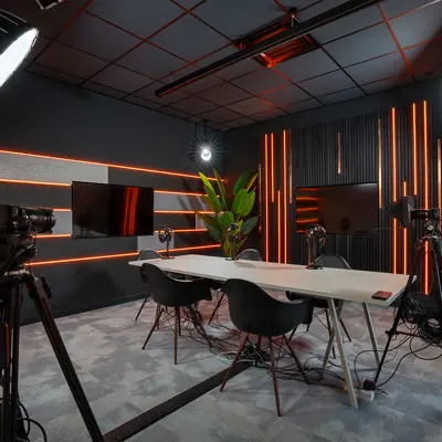 Podcast studio Toon.jpg